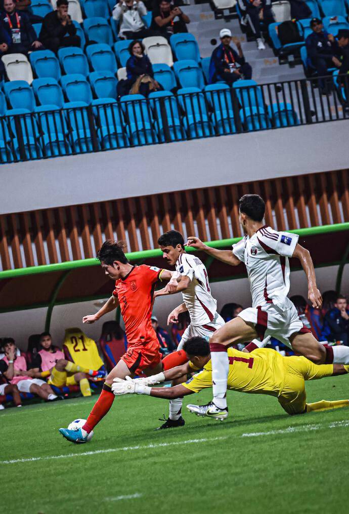 南极球队继续发威,晋级希望渺茫的简单介绍 南极球队继续发威,晋级希望渺茫的简单介绍