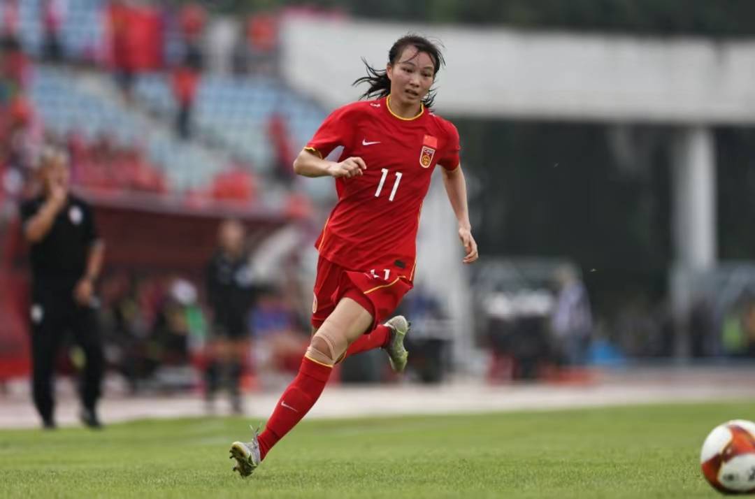 关于中国女足队员身体素质，备战获好评的信息