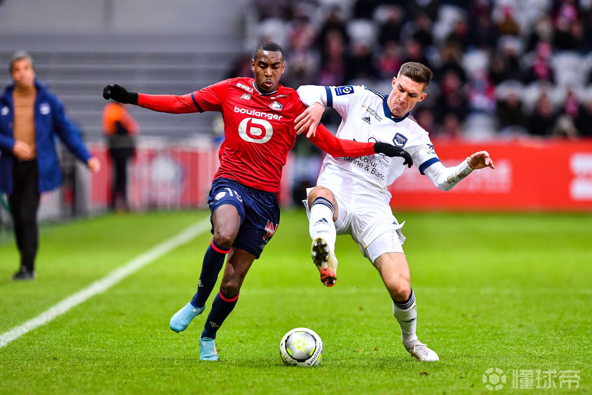 里尔客场大败波尔多,丢失重要分数 里尔客场大败波尔多,丢失重要分数