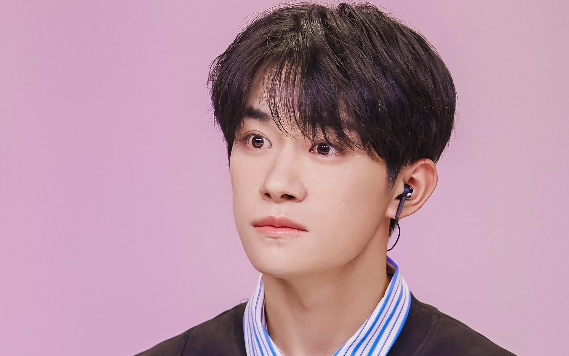 爱德华兹的扛鼎之夜,F1新赛季揭幕战纪实